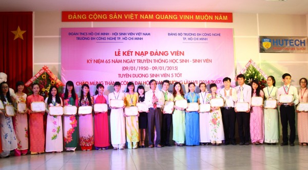 Tưng bừng "Đêm hội văn hóa kỷ niệm Ngày truyền thống Học sinh – Sinh viên Việt Nam"  33