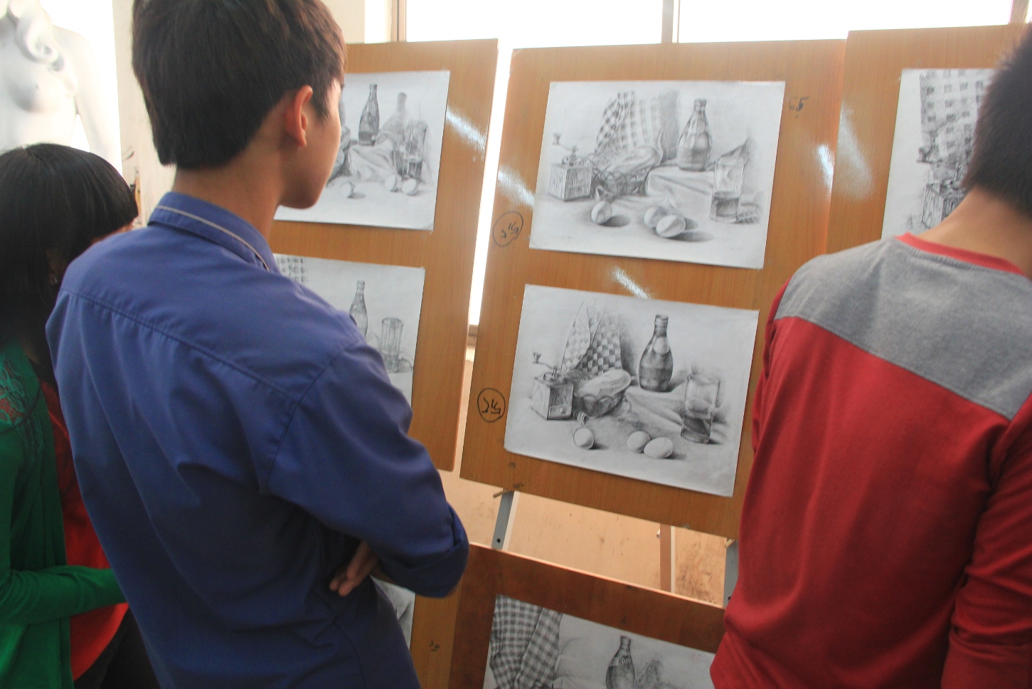 Trường THPT đầu tiên đến tham quan, tìm hiểu thực tế tại HUTECH  19