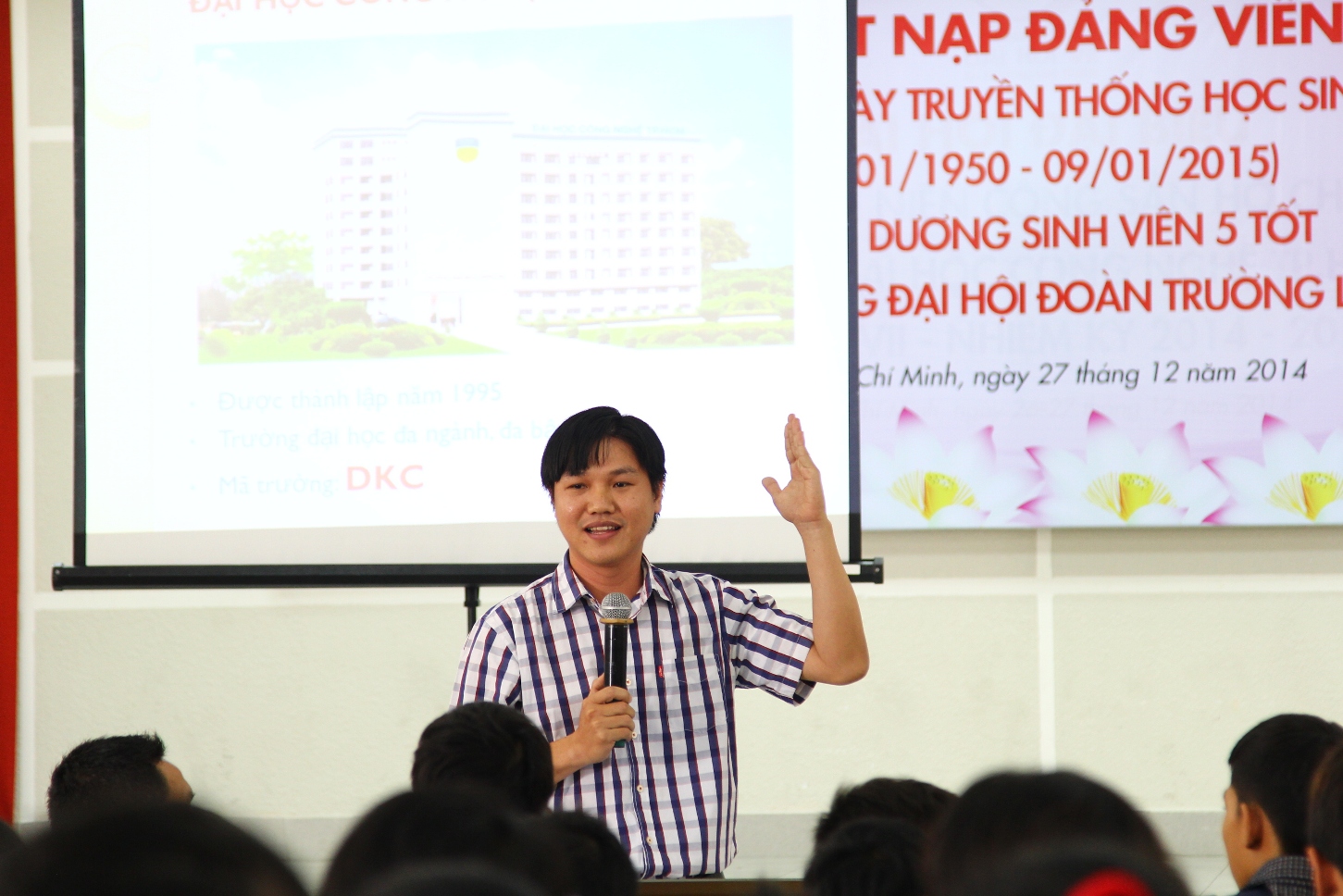 Trường THPT đầu tiên đến tham quan, tìm hiểu thực tế tại HUTECH  37