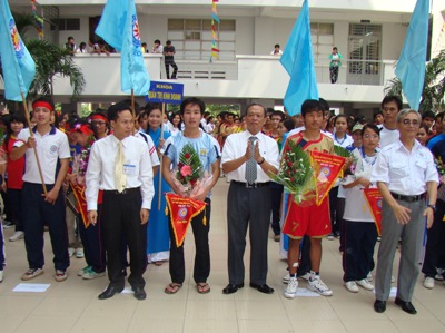 Tưng bừng khai mạc Hội thao sinh viên, học sinh 2009 15
