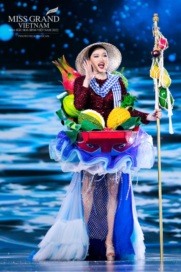 Đêm thi Trang phục Văn hóa Dân tộc Miss Grand Vietnam 2022 rạng ngời mẫu thiết kế của sinh viên HUTECH 37