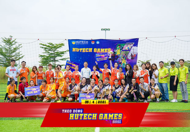 Theo dòng HUTECH Games 2021 - Vô địch Bóng đá nữ gọi tên Quản trị kinh doanh, Cầu lông & Cờ vua tranh tài sôi nổi 9