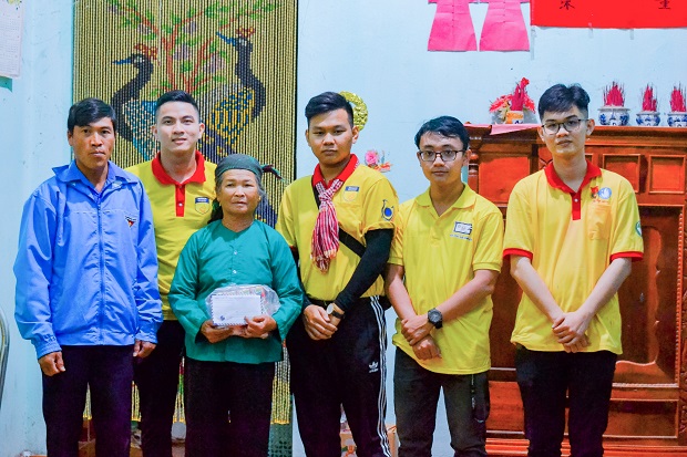 Sinh viên Khoa Luật ghi dấu mùa xuân tại Lâm Đồng với chiến dịch “Người người vui xuân - Nhà nhà ấm Tết” 50