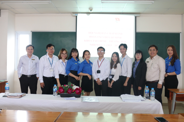 Tập thể Đoàn - Hội Khoa Tài chính - Thương mại vinh dự dẫn đầu phong trào sinh viên NH 2020-2021 133