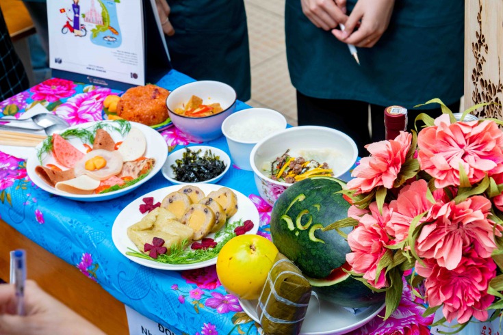 Sinh viên HUTECH tìm hiểu phong tục và ẩm thực trong lễ Tết cổ truyền Việt Nam - Hàn Quốc 136