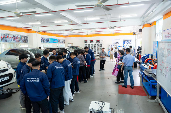 HUTECH khai mạc khảo sát chính thức đánh giá ngoài 03 chương trình đào tạo trình độ Thạc sĩ theo chuẩn MOET 77