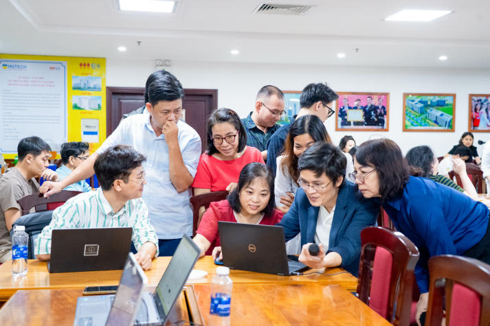 [Video] Ứng dụng AI không cần code trong giảng dạy và nghiên cứu tại HUTECH 90