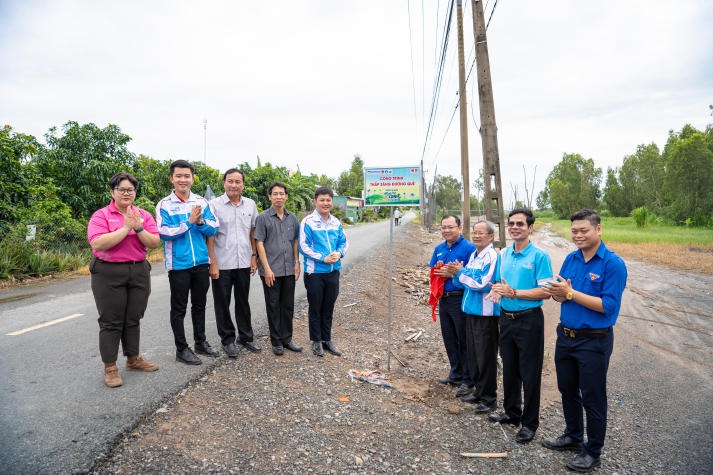 Mùa hè xanh HUTECH 2024 khánh thành 4 công trình trọng điểm tại mặt trận tỉnh Bến Tre và Đồng Tháp 186