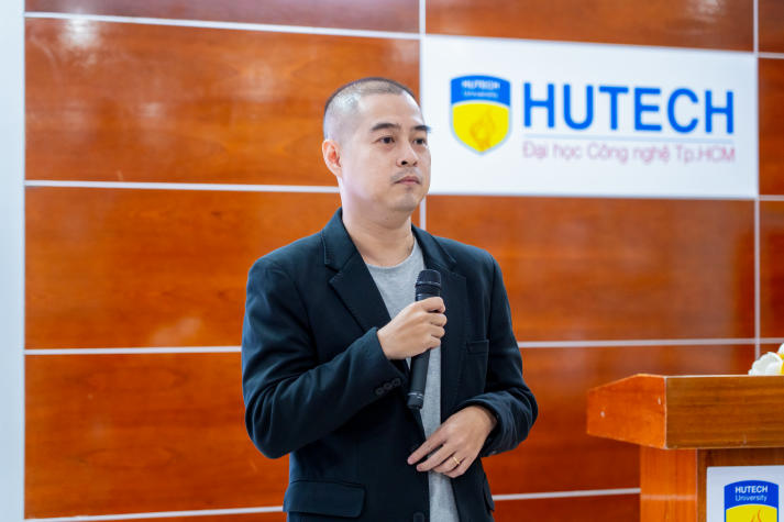 Sinh viên Khoa Quản trị kinh doanh học kỹ năng tuyển dụng cùng Công ty TNHH HR1 Vietnam Holdings trước kỳ thực tập 35