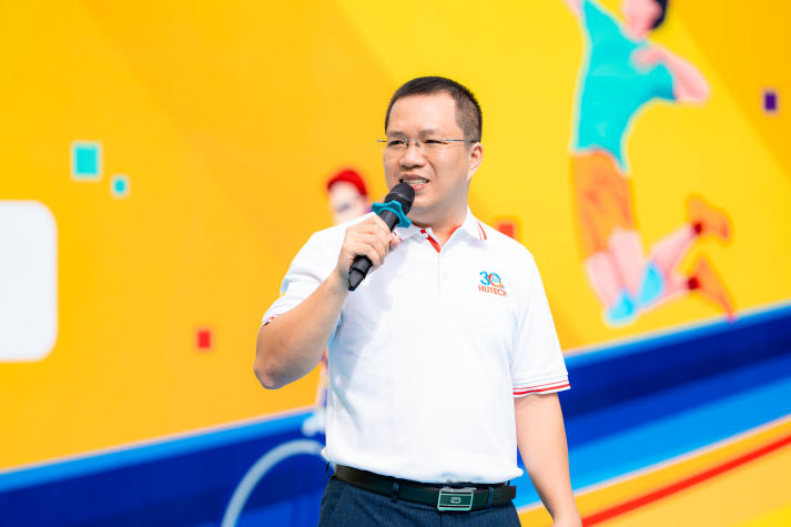 [Video] Sôi động, gắn kết và bùng nổ tại Hội thao Cán bộ - Giảng viên - Nhân viên HUTECH 2025 67