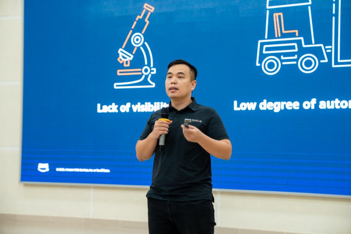 Sôi nổi vòng Chung khảo cuộc thi "Sinh viên với An toàn thông tin ASEAN 2023" tại HUTECH 139