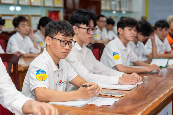 Sinh viên VJIT làm chủ kỹ năng viết CV và trả lời phỏng vấn theo phong cách Nhật 32
