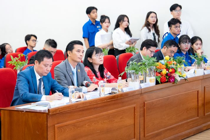 [Video] “Tiếp lửa” đam mê khởi nghiệp cùng Quán quân HUTECH Startup Wings 2024 45