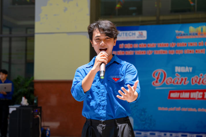 Thanh âm tuổi trẻ lan tỏa tinh thần Tháng Thanh niên tại HUTECH 48