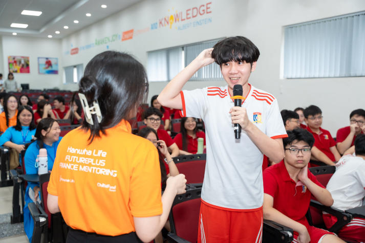 Hanwha Life Finance Mentor: Khi sinh viên trở thành “người thầy” của học sinh THPT 32