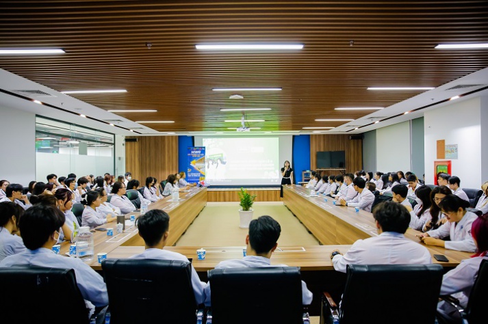 [Video] Trầm trồ trước loạt tips học “10 điểm chất lượng” của Gen Z HUTECH 116