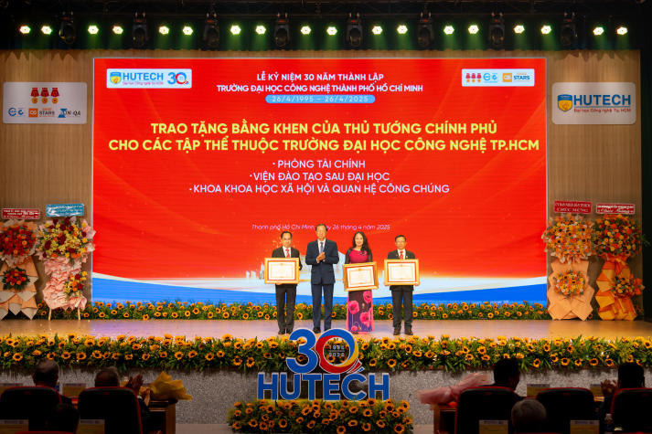HUTECH long trọng kỷ niệm 30 năm thành lập: Một hành trình, triệu khát vọng bền vững 113