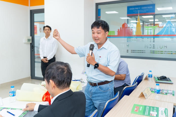 Sinh viên Khoa Xây dựng HUTECH tìm hiểu giải pháp chống thấm công nghệ Việt 159