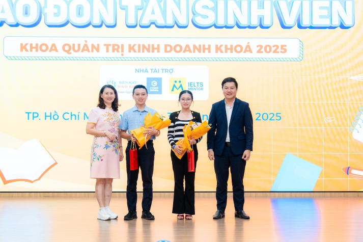 Khoa Quản trị kinh doanh chào đón tân sinh viên khoá 2025: Sẵn sàng hội nhập, vững bước tương lai 27
