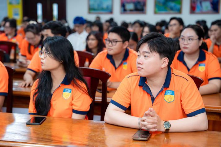 Trang bị “chìa khóa vàng” giúp sinh viên HUTECH tỏa sáng tại doanh nghiệp đa quốc gia 38