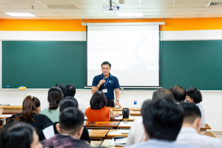 HUTECH tập huấn cán bộ coi thi: Sẵn sàng cho kỳ thi học kỳ 1A năm học 2025-2026 nghiêm túc, hiệu quả 25