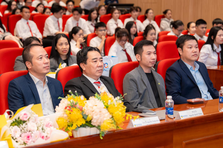 [Video] Học kỳ doanh nghiệp 2025: Bệ phóng nghề nghiệp cho sinh viên Nhà hàng - Khách sạn 46