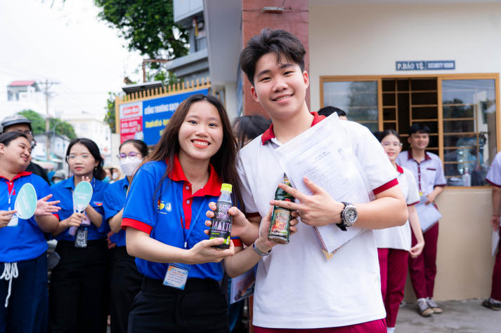 Tuổi trẻ HUTECH tiếp sức mùa thi 2025: Lan tỏa yêu thương, đồng hành cùng sĩ tử 56