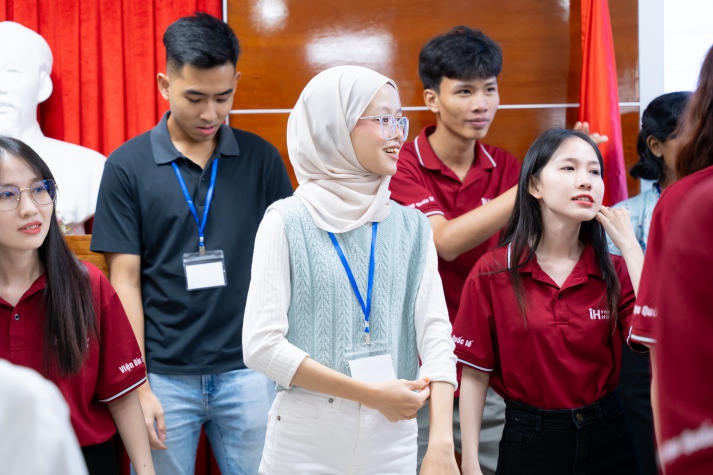 Khai mạc "Vietnam Study Tour Program 2024", sinh viên HUTECH có cơ hội giao lưu quốc tế cùng giảng viên và sinh viên UNIMAS 220