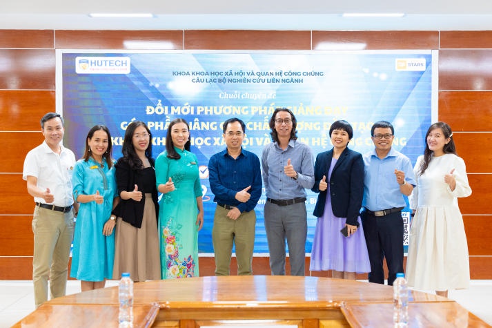 Giảng viên Khoa Khoa học Xã hội và Quan hệ Công chúng thảo luận đổi mới phương pháp giảng dạy, nâng cao chất lượng đào tạo 9