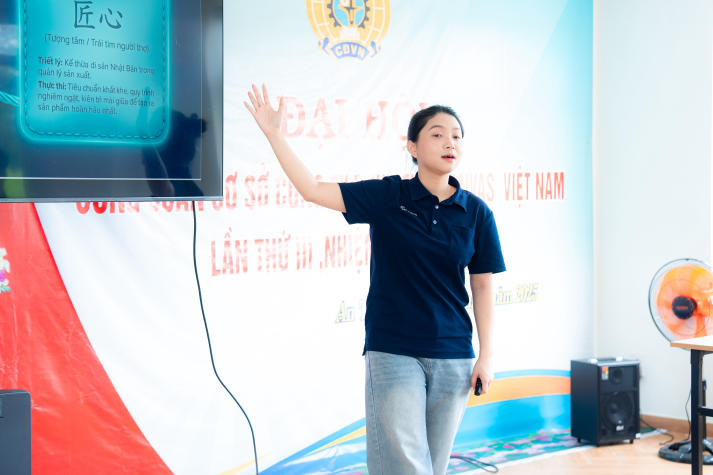 Sinh viên Trung Quốc học khám phá “guồng vận hành” doanh nghiệp quốc tế tại Taya Canvas Việt Nam 45