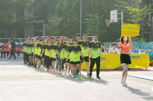 The 2020 HUTECH Faculty and Staff Sports Fest opens in an exciting atmosphere 135