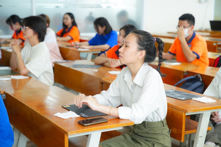 Sinh viên Khoa Dược HUTECH tranh tài kiến thức y tế tại cuộc thi “Rung chuông vàng” 39