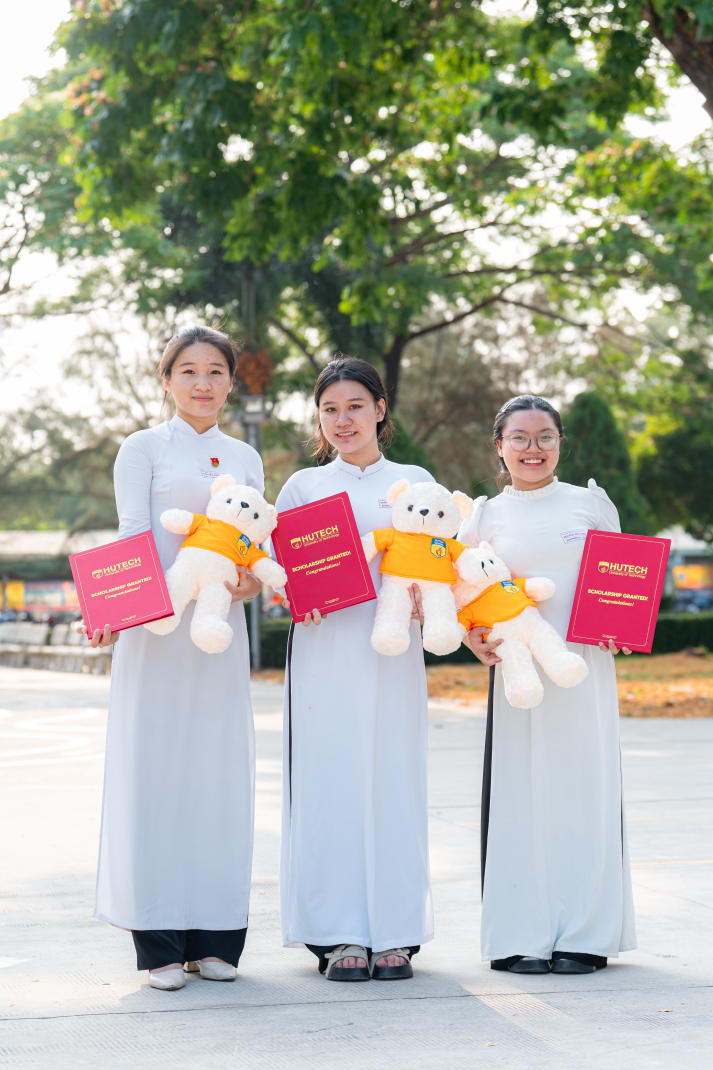 [Ảnh] HUTECH Scholarship Tour 2026 “phủ sóng” học bổng xuyên Việt,  tiếp sức sĩ tử chạm tương lai 84