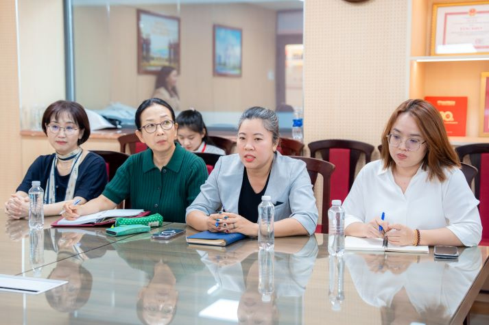 Cội rễ văn minh từ tinh thần gắn kết: Bài học GS. Yoo Kwon Jong chia sẻ với sinh viên 71