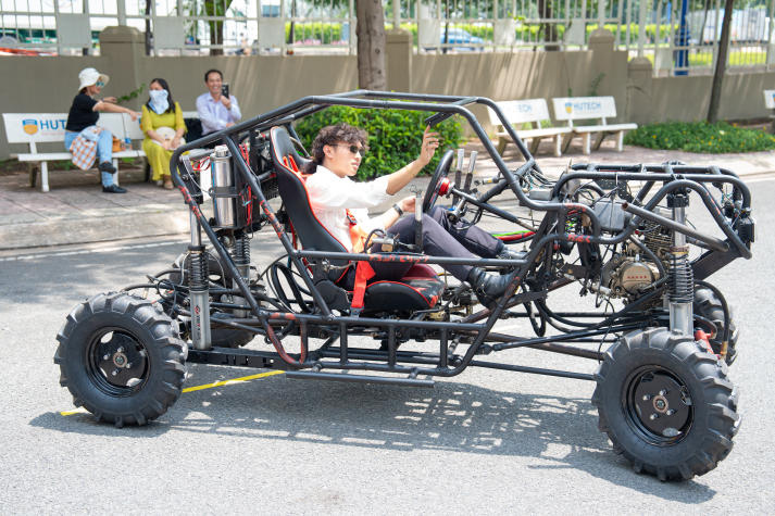 Sinh viên HUTECH hiện thực hóa đam mê kỹ thuật - công nghệ qua loạt dự án và sân chơi 74