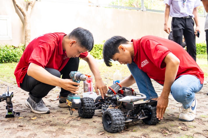 [Video] Hơn 100 đội thi tranh tài tại "đường đua tốc độ" Racing HUTECH lần VII 81