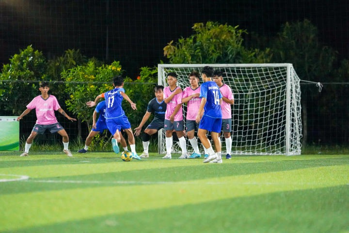 [HUTECH Football Cup 2023] Sôi động lễ khai mạc và các lượt trận Vòng bảng đầu tiên 95