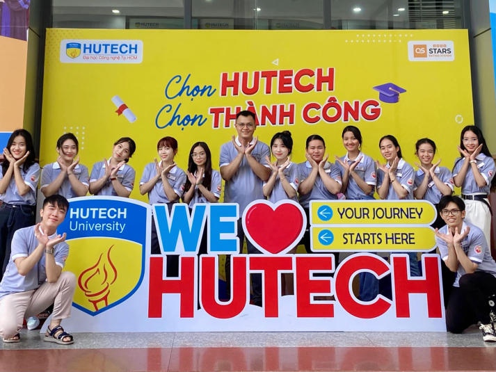 08 CLB Kết nối - Tình nguyện cộng đồng cấp Trường “say Hi” HUTECH-ers 160