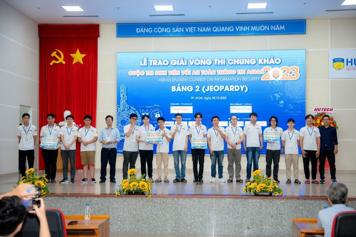 Sôi nổi vòng Chung khảo cuộc thi "Sinh viên với An toàn thông tin ASEAN 2023" tại HUTECH 188