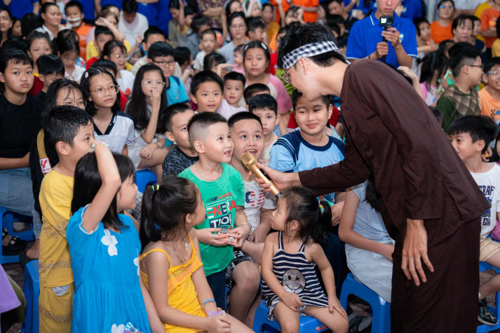 Sinh viên Khoa Thú y và hành trình thắp sáng “Vầng trăng tuổi thơ” 2025 84