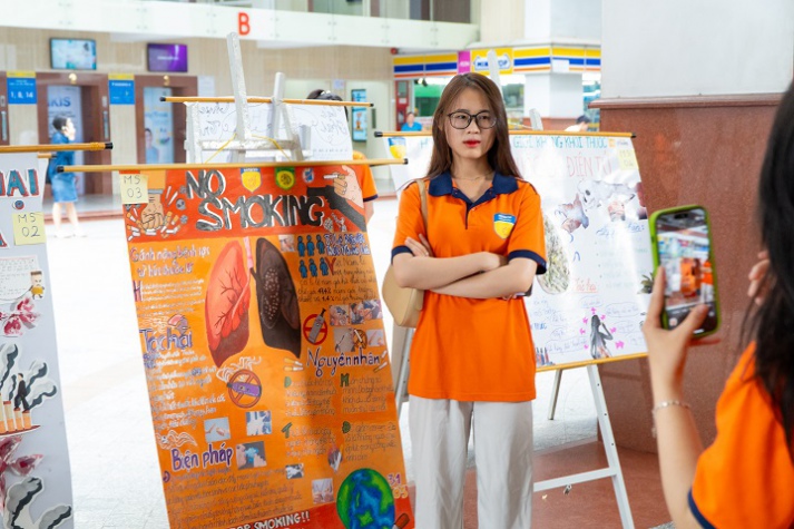 Ấn tượng buổi triển lãm Cuộc thi làm báo tường “Phòng, chống tác hại của thuốc lá điện tử” 191
