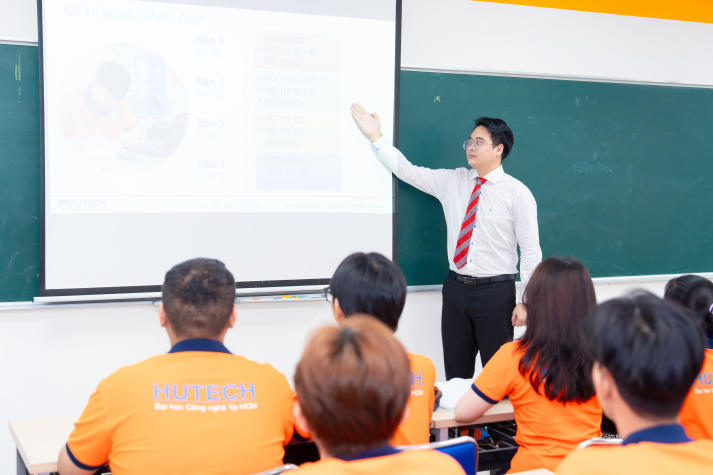 HUTECH xếp hạng 287 Châu Á, hạng 6 tại Việt Nam trong lần đầu tiên tham gia QS Asia University Rankings 55