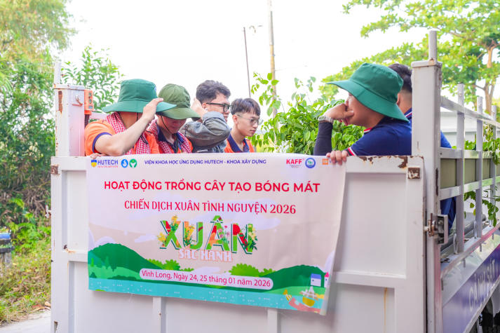 Xuân sắc xanh 2026: Sinh viên HUTECH mang Tết yêu thương đến với người dân Vĩnh Long 99