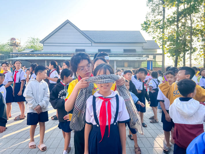 Tuổi trẻ Khoa Quản trị Du lịch - Nhà hàng - Khách sạn mang xuân đến vùng đất nghĩa tình 77