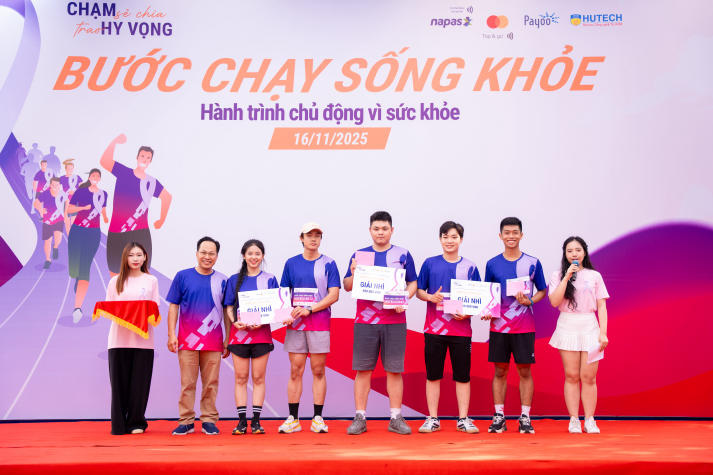 Gần 1.000 vận động viên HUTECH lan tỏa yêu thương cùng Giải chạy “Bước chạy Sống khoẻ” 104