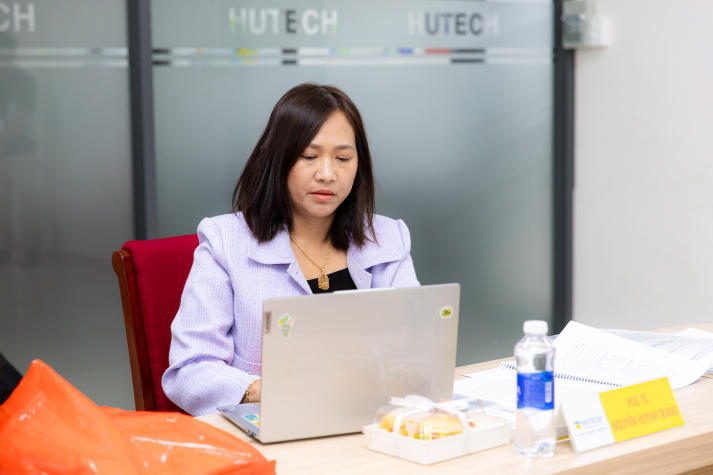 Nhiều sáng kiến giáo dục thực tiễn tại buổi bảo vệ luận văn Thạc sĩ ngành Ngôn ngữ Anh 21