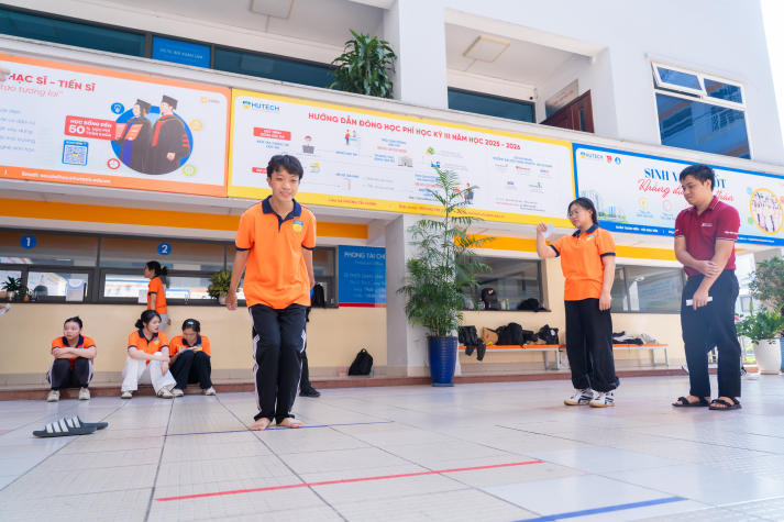 Sinh viên Khoa Tài chính - Thương mại bứt phá thể lực tại Ngày hội Thanh niên khỏe 74