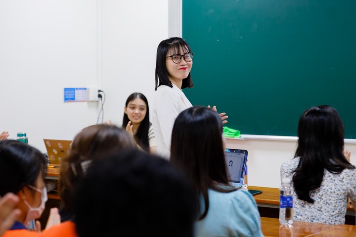 Sinh viên Khoa Trung Quốc học cập nhật thông tin và trau dồi kỹ năng thi TOCFL 16