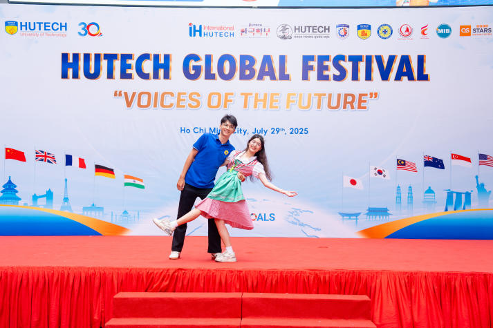 [Video] Sinh viên HUTECH “chạm” vào đa sắc văn hóa tại HUTECH Global Festival 2025 172