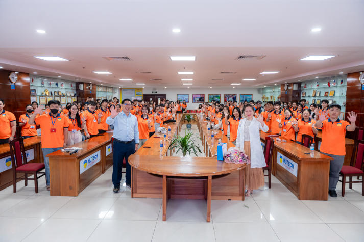 Sinh viên HUTECH học cách chăm sóc sức khỏe khoa học cùng chuyên gia để học tập hiệu quả và tự tin 78